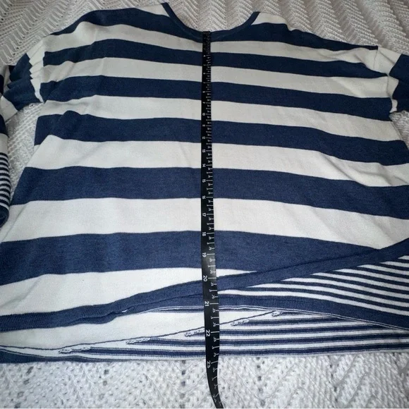 Rafaella Navy and White Striped Lightweight Summer Sweater- large - Picture 6 of 7
